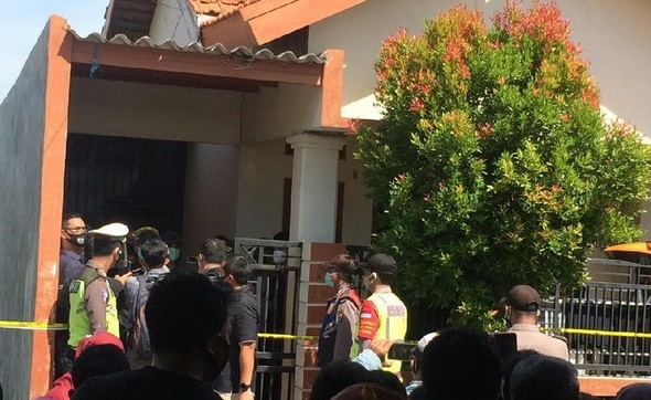 Terapis Perempuan di Surabaya Ditemukan Tewas Dalam Kardus