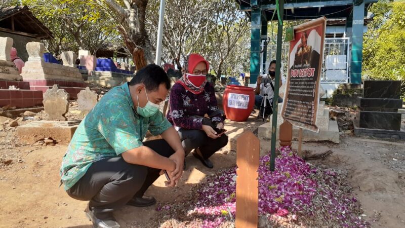 Jelang Peringatan 40 Hari, Makam Didi Kempot Ramai Dikunjungi Sobat Ambyar
