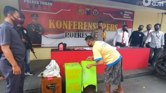 Demi HP, Warga Tuban Nekat Curi Kotak Amal di 5 Masjid