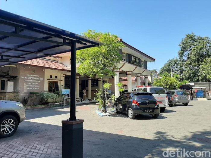 Kantor DPRD Kota Probolinggo Ditutup Selama 14 Hari, Ada Apa?