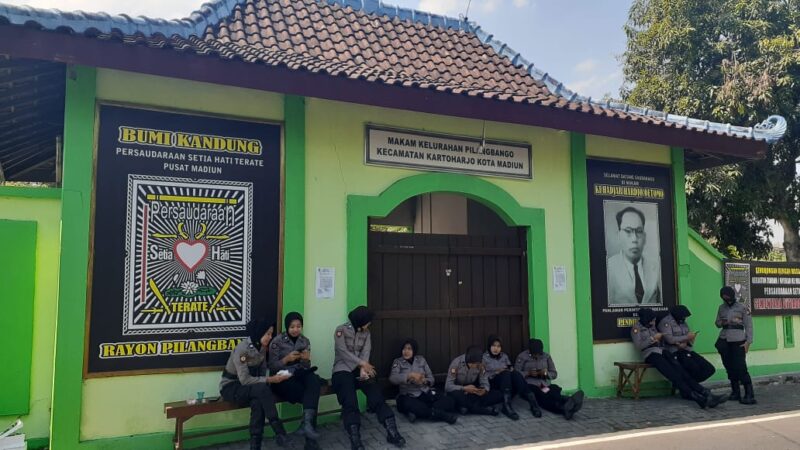 Peringatan 1 Sura, Makam Pendiri PSHT di Madiun Ditutup