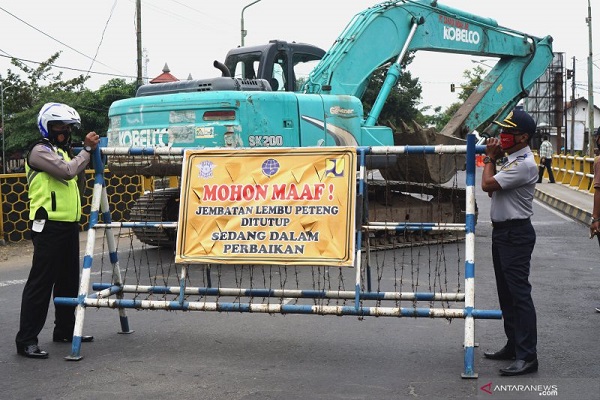 Perhatian! Jembatan Lembupeteng Direhab, Jalan Nasional Tulungagung-Trenggalek Ditutup