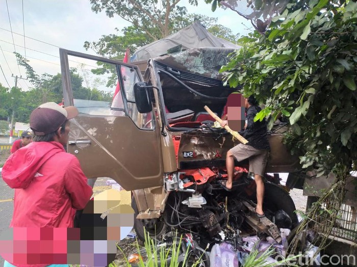 Jadi Penyebab Kecelakaan yang Tewaskan 5 Orang di Jember, Sopir Truk Fuso Ditahan