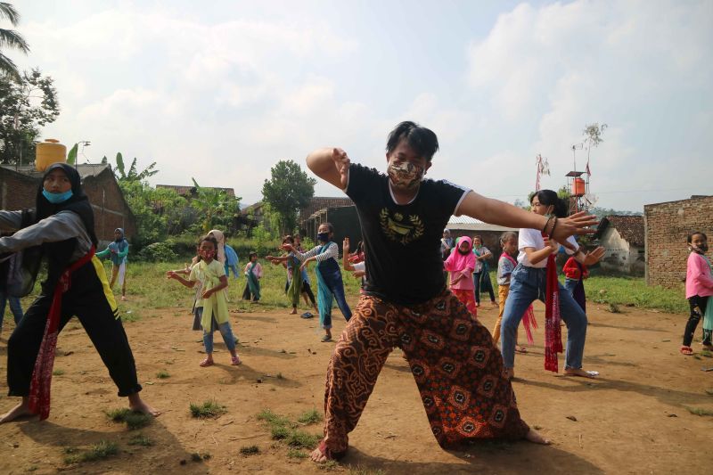 Cerita Mantan Preman di Malang yang Insaf dan Kini Jadi Guru Tari