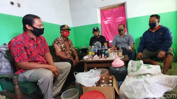 Pesta Miras Oplosan, 4 Warga Kediri Tewas secara Beruntun