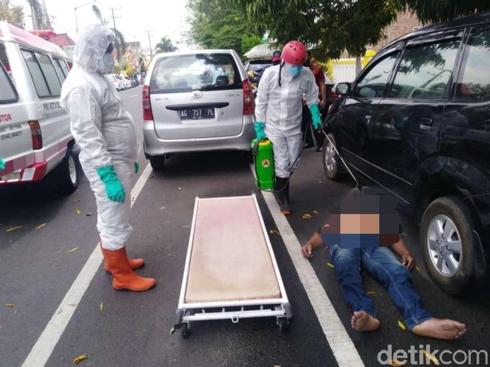 Turun dari Mobil, Pria di Blitar Tiba-Tiba Meninggal