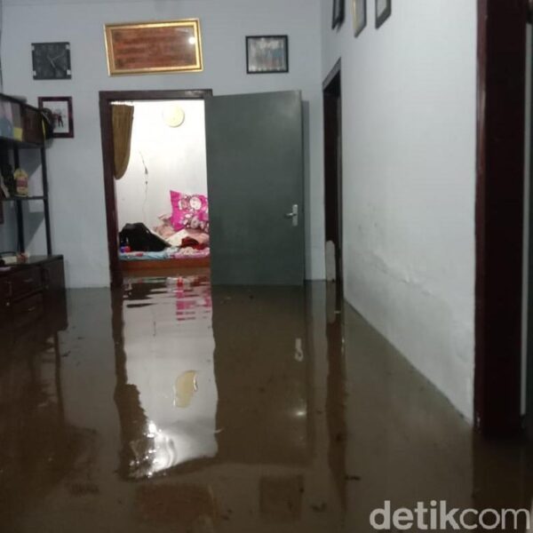 Sungai Meluap, 45 Rumah di Probolinggo Terendam Banjir
