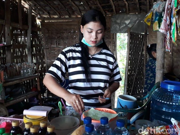 Kenalkan Laila, Gadis Cantik Penjual Kopi di Bojonegoro yang Lagi Viral