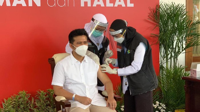 Divaksin Corona Pertama, Wagub Jatim Emil Dardak Grogi