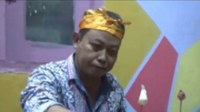 Pandemi Covid-19 Bikin Job Pawang Hujan pun Sepi