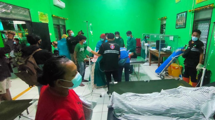 Bertambah, Pengungsi Tanah Longsor Nganjuk yang Keracunan Capai 44 Orang