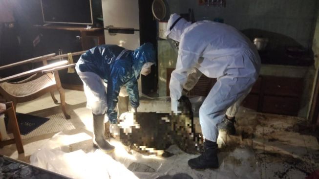 Sebatang Kara, Warga Banyuwangi Ditemukan Membusuk di Kamar Mandi