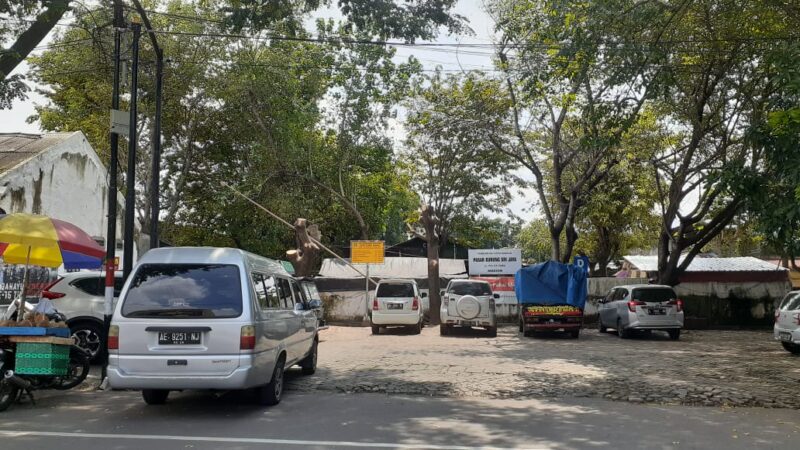 Pedagang Pasar Burung Madiun Keluhkan Keberadaan Pedagang Liar