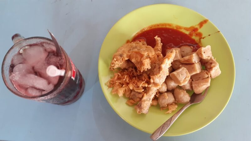 Mantap! Ibu Rumah Tangga di Madiun Ini Jual Pentol Goreng, Raup Omzet Rp4 Juta/Hari