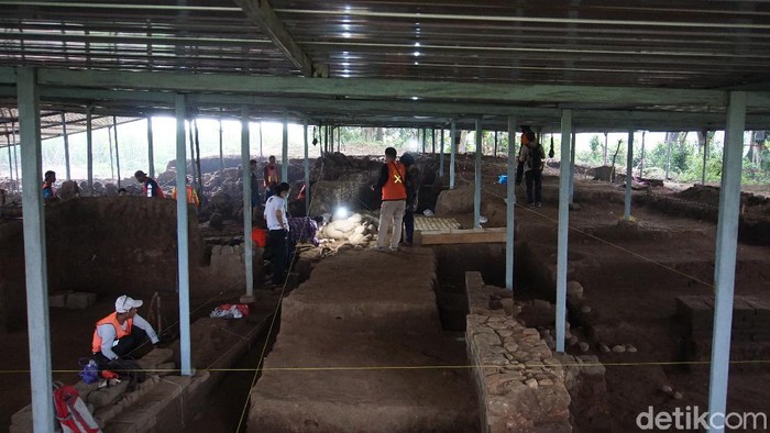 Situs Kumitir Mojokerto Diduga Istana Bhre Wengker, Paman Hayam Wuruk