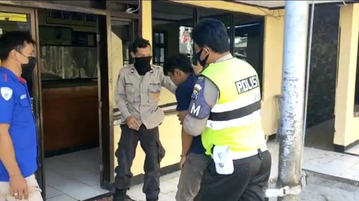 Petugas Penyekatan PPKM Darurat di Nganjuk Tembak Pelaku Curanmor