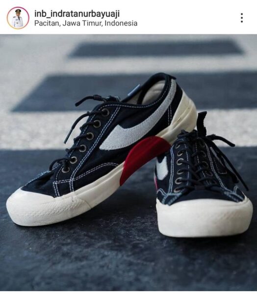 Bupati Pacitan Lelang Sepatu Kesayangan, Hasilnya untuk Bantu Penanganan Covid-19