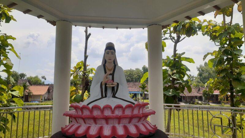 Ini Foto-Foto Rumah Megah Milik Kiai di Madiun yang Dilengkapi Tempat Ibadah 5 Agama