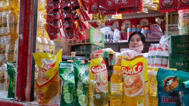 Harga Minyak Goreng di Pasar Madiun Belum Rp14.000, Banyak Pembeli Kecele