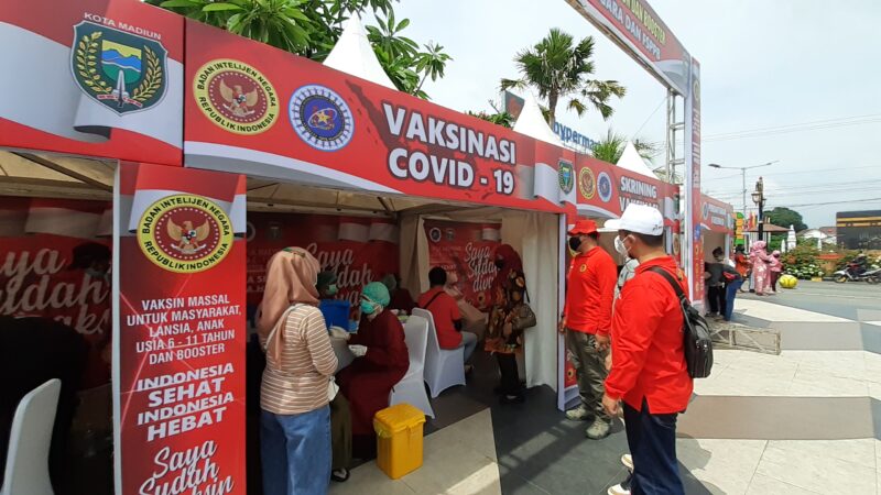 Pekerja Pertamina dan BIN Sediakan 1.500 Vaksin untuk Warga Madiun