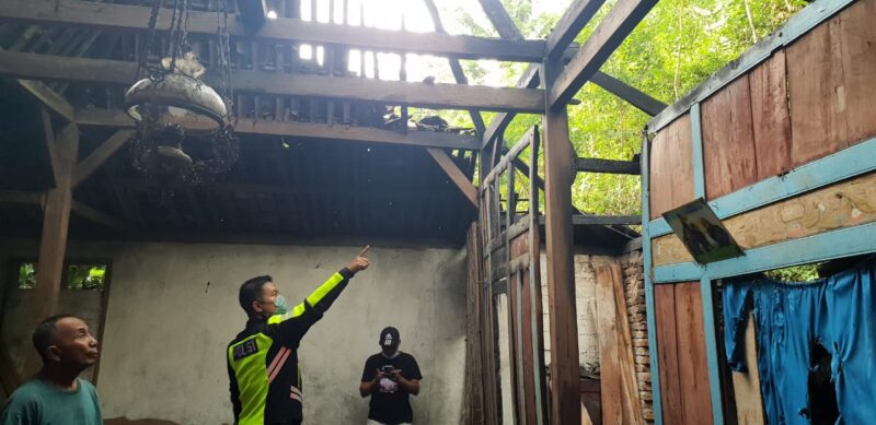 Ditinggal ke Ladang, Rumah Warga Ponorogo Terbakar