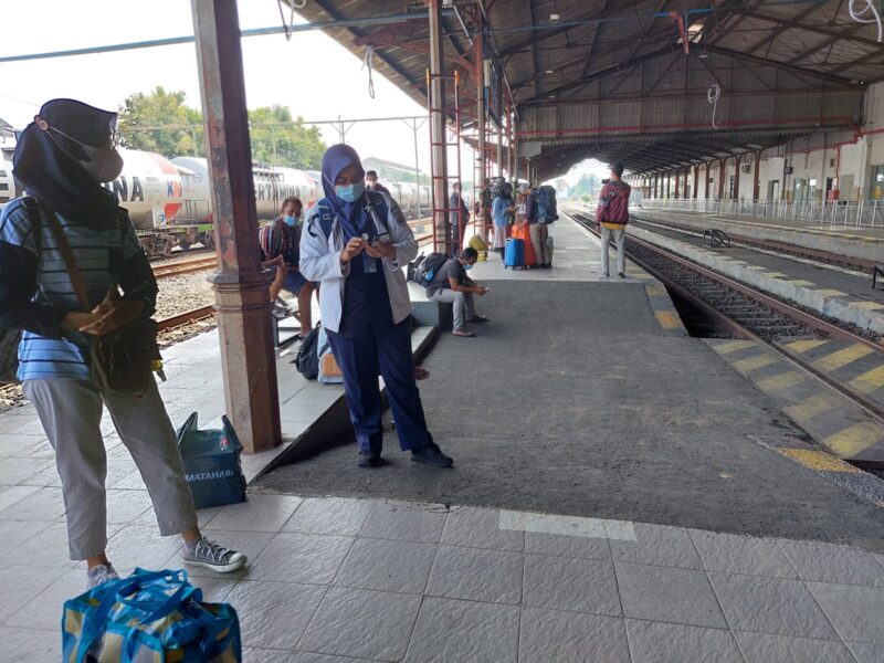 Mulai 9 Maret 2022, Naik Kereta Api Tak Perlu Antigen dan PCR