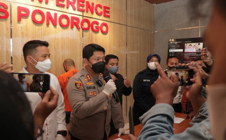 Kirim Video Asusila ke Suami Selingkuhannya, Pria Ponorogo Ditangkap Polisi