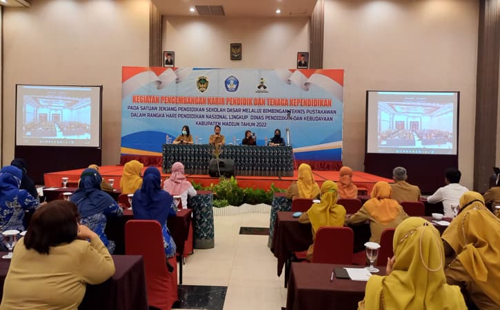 120 Pustakawan Sekolah di Madiun Ikuti Bimtek untuk Tingkatkan Mutu Pendidikan