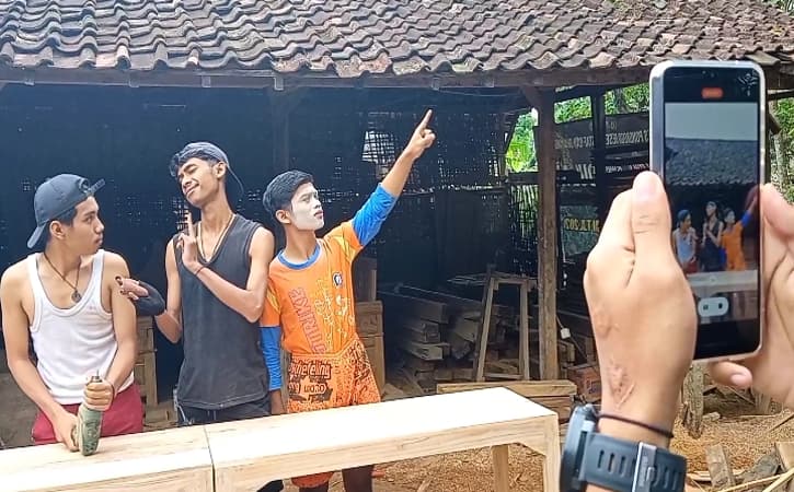 Bikin Konten di TikTok, Sekelompok Pemuda di Ponorogo Raup Puluhan Juta Rupiah