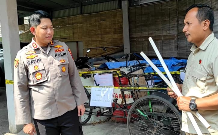 Polisi Amankan 5 Barang Bukti Penganiayaan Santri Pondok Gontor, Ada Tongkat yang Patah