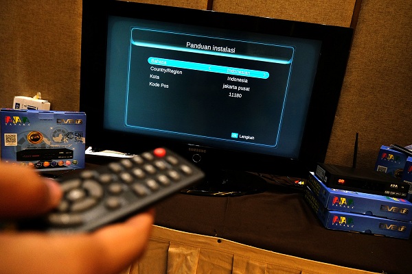 Alhamdulillah! 55.454 Keluarga di Ponorogo Terima Set Top Box TV Digital Gratis