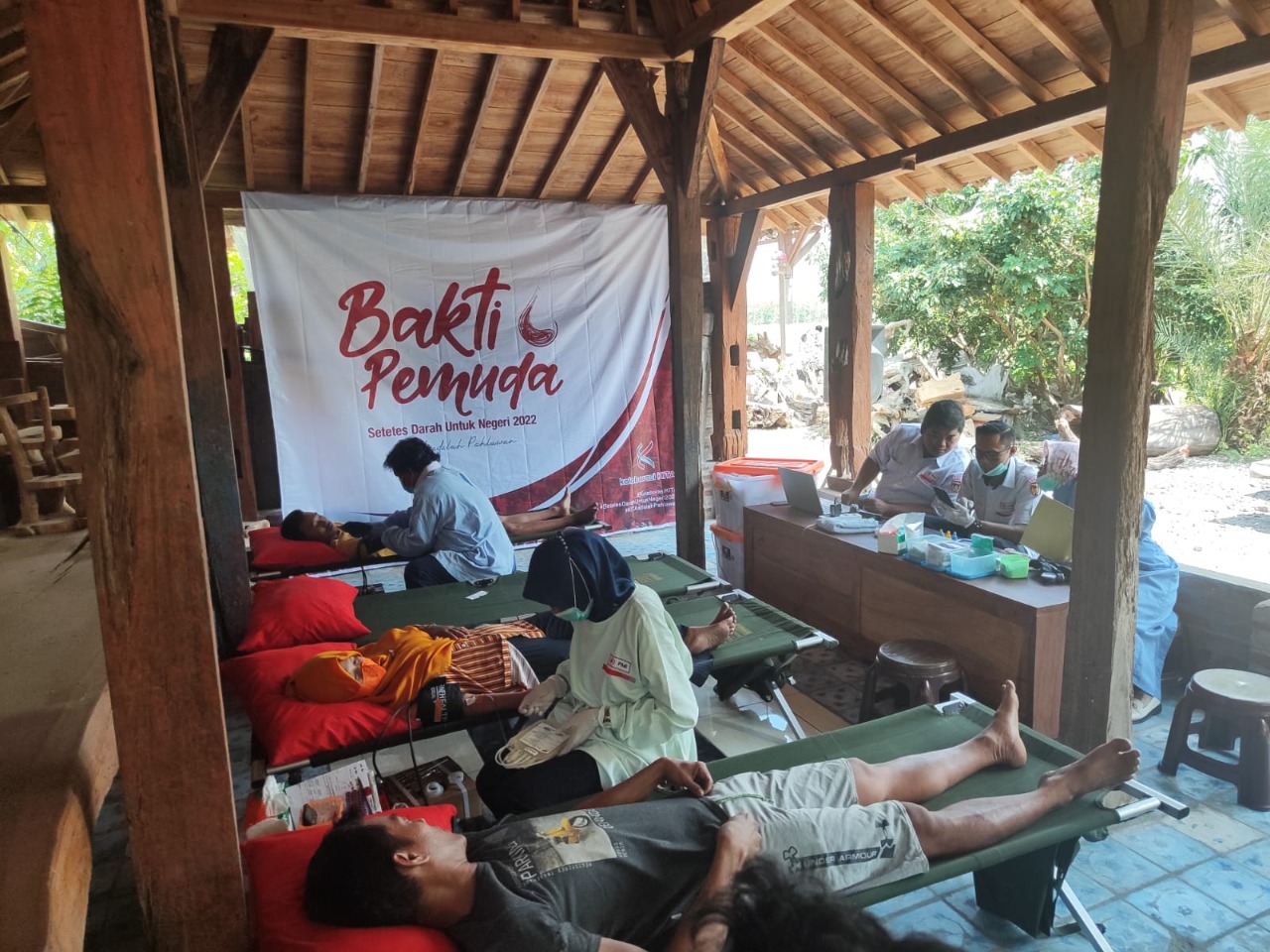 Puluhan Komunitas dari Kolaborasi KITA Gelar Donor Darah Serentak di Madiun, Ngawi, & Magetan