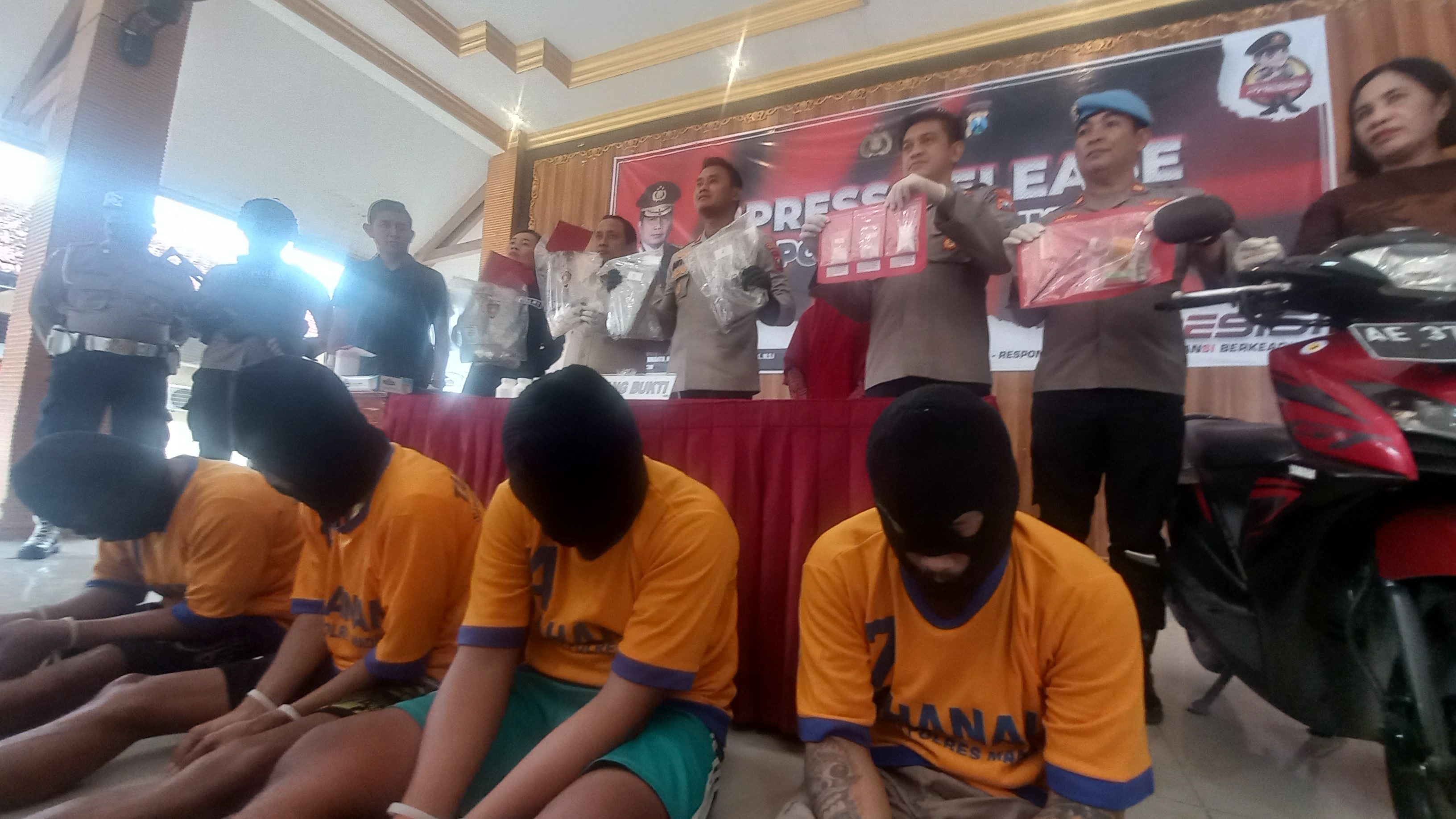 Miliki 1,5 Kg Ganja, Buruh Bangunan di Madiun Nyambi Jadi Pengedar Narkoba