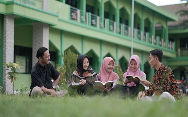 Calon Mahasiswa Baru Catat! Ini Daftar Perguruan Tinggi Negeri & Swasta di Ponorogo