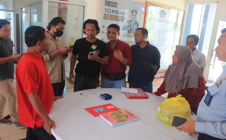 Parah! Seorang Wanita Selundupkan Sabu-Sabu di Mushaf Al-Qur’an ke Lapas Madiun