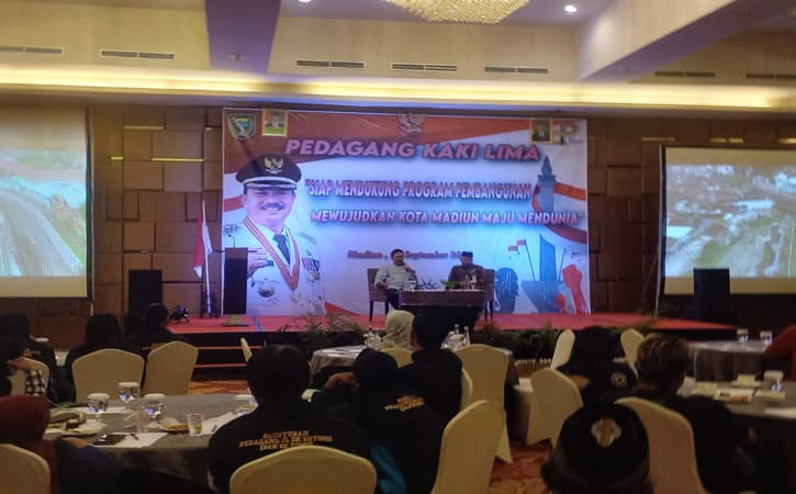 Tata Kawasan Kota, Pemkot Madiun Relokasi Puluhan PKL ke Lapak UMKM Rimba Dharma