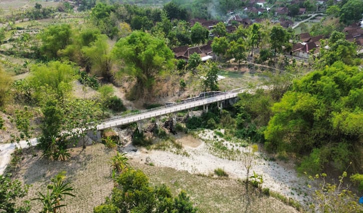 BPDAS Bengawan Solo Bangun 60 Gully Plug di Bojonegoro dan Pacitan untuk Konservasi Tanah dan Air