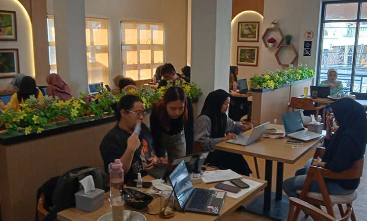 Suasana Nyaman Plus Internet Ngegas, Orneto Café Solo Pas Buat Nugas