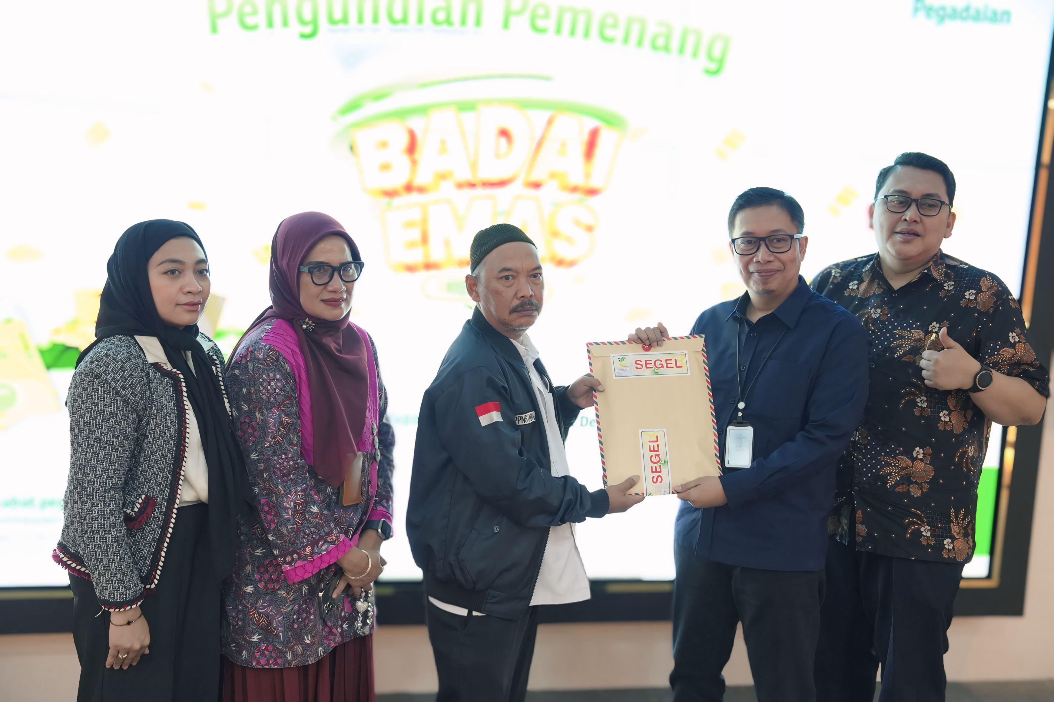 Pegadaian Undi Hadiah Program Badai Emas untuk Nasabah