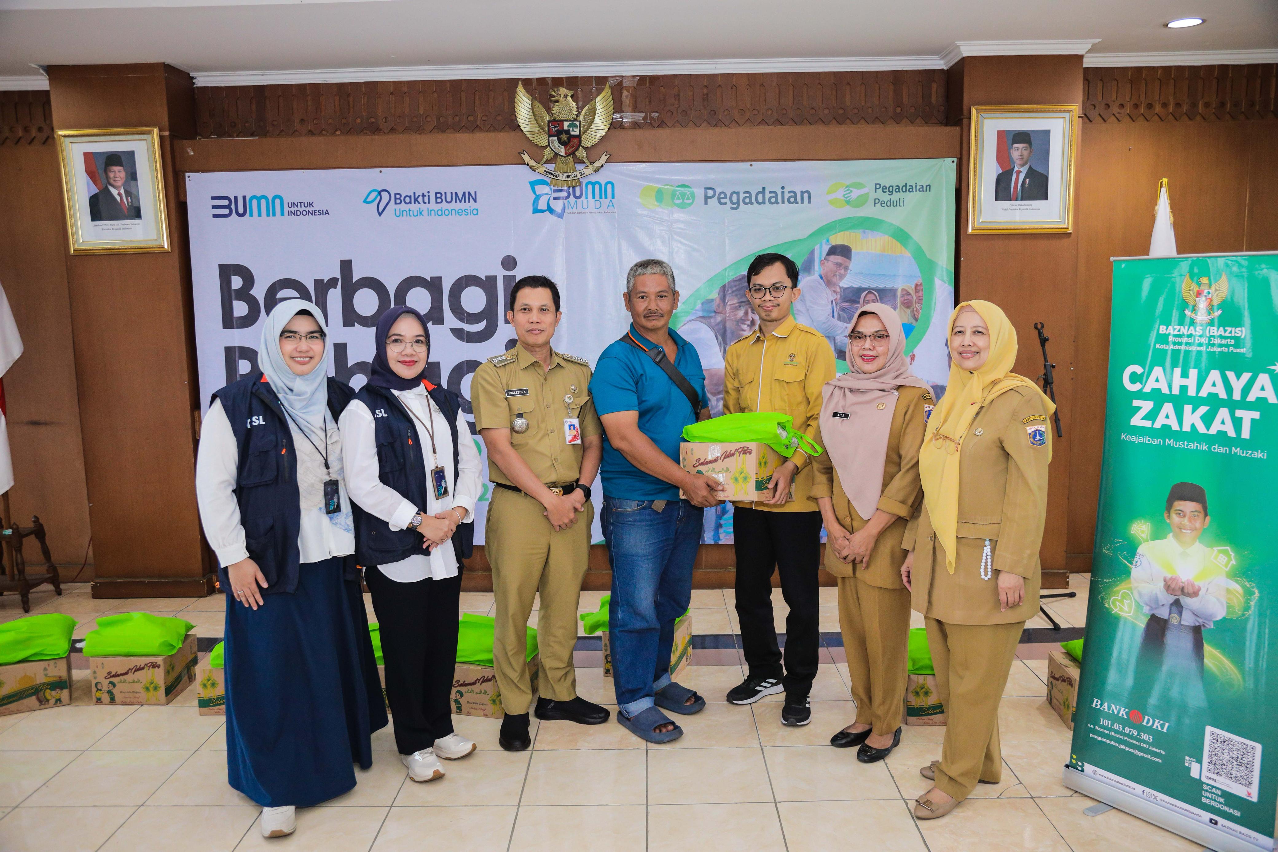 Kolaborasi Pegadaian, BUMN Muda, dan Relawan Bakti BUMN Salurkan Ribuan Paket Sembako