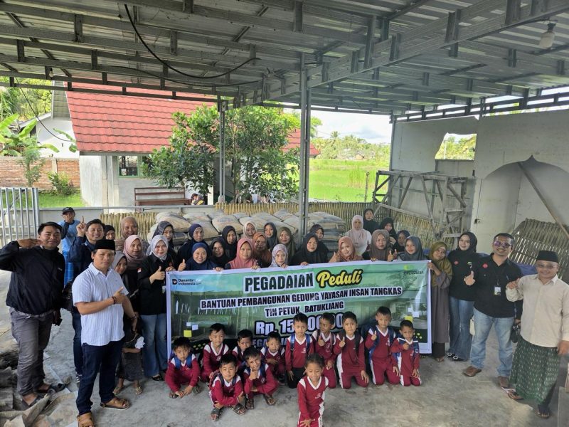 Pegadaian Praya Dukung Pembangunan Infrastruktur Sekolah dan Kenalkan Investasi Emas Sejak Dini