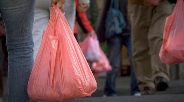Diet Kantong Plastik, Setujukah Anda?