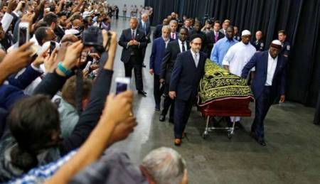 Ribuan Orang Hadiri Shalat Jenazah Muhammad Ali