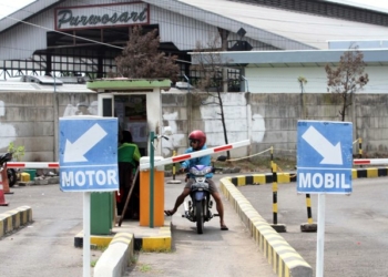INFO WARGA: Mahalnya Tarif Penitipan Motor di Stasiun Purwosari
