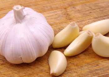 TIPS & TRIK : Gunakan Bawang Putih Untuk Obat Batuk