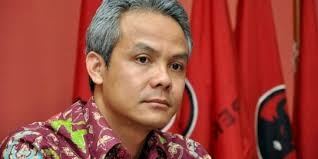 BERITA NASIONAL : Ganjar Akan Diperiksa Pagi Ini