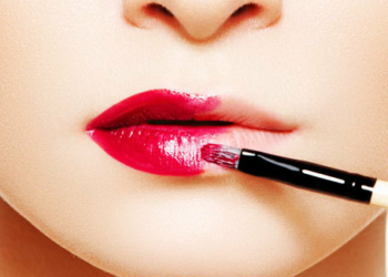INFO MAKE UP : Terdiri Dari Apa Lipstik Itu ?