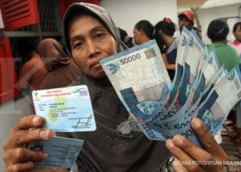 Kiat Pemerintah Atur Cara Menyalurkan Dana Bansos