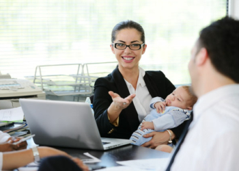 Menjadi Seorang Ibu yang Bekerja, Bukan Berarti Tak Ada Waktu untuk Anak