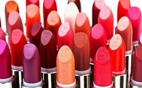 Ini Fungsi Lain Lipstik Untuk Kecantikan